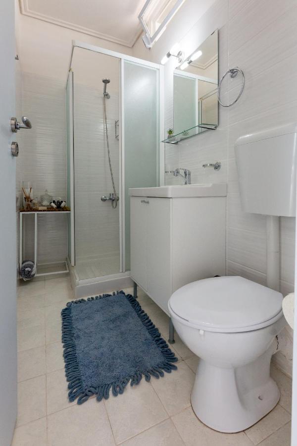 Апартаменты Cozy&Quiet Nest Лоутраки Экстерьер фото